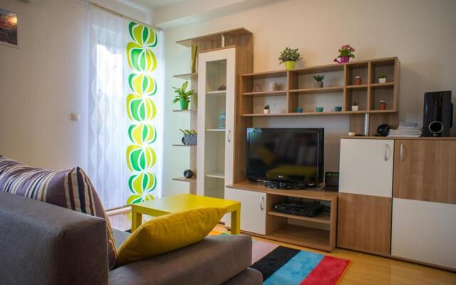 Blue Lake Apartment