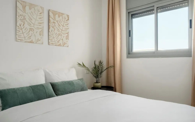 Sea View Beach Penthouse by Sea N' Rent
