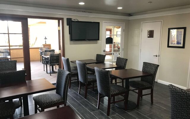 Empire Inn