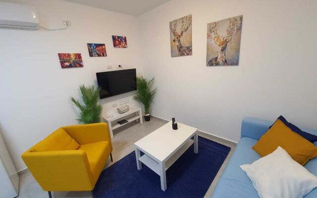 Ridgeback Shir House