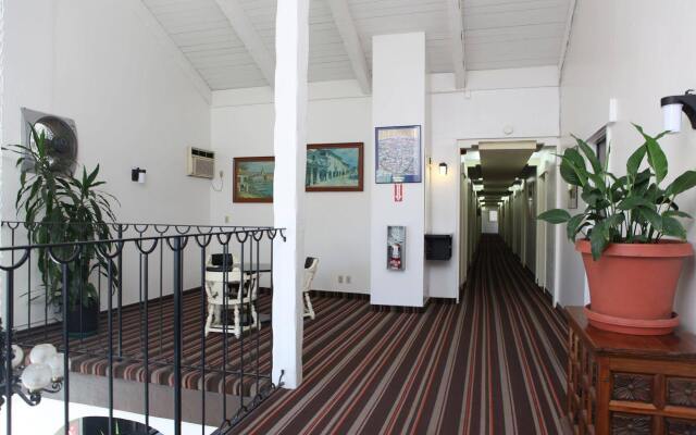 Granada Inn