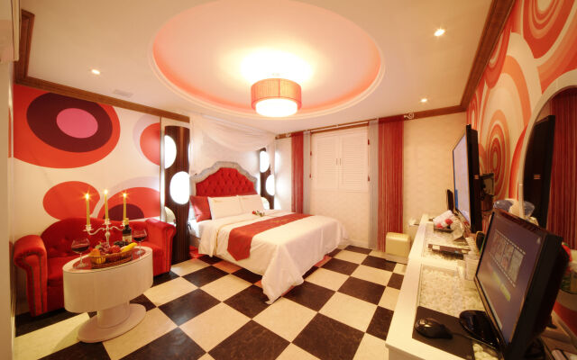 Ivy Hotel