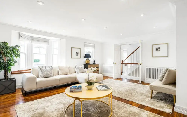 4-bed House Next To Harrods Pont Street Mews