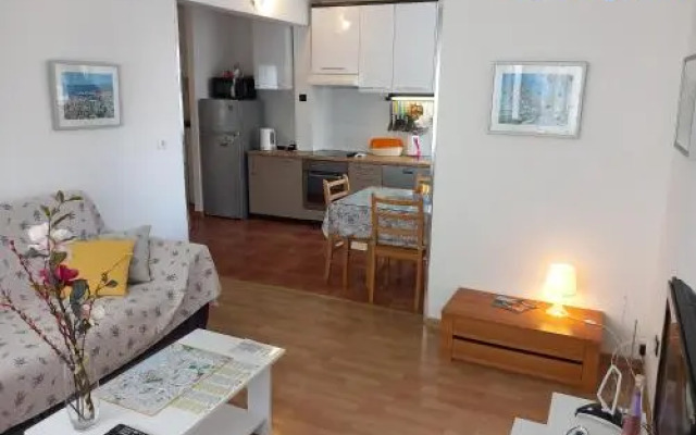 Comfortable And Fully Furbished Apt in Center