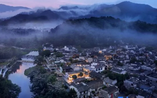 Half-Awake Huizhou-style Homestay in Hongcun Scenic Area — 3-star hotel in Huangshan