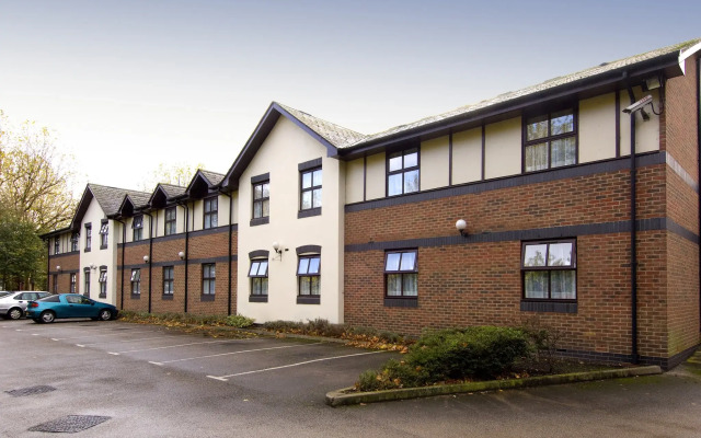 Premier Inn Stockport South