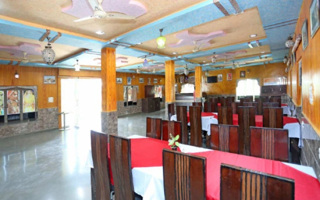 Naman Palace by OYO Rooms