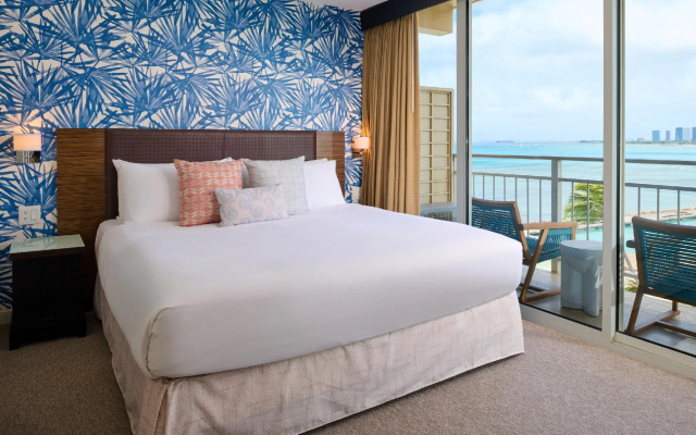 Kaimana Beach Hotel