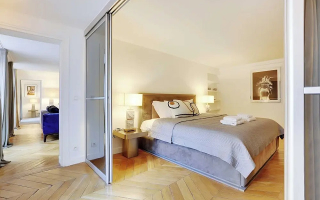 Elegant Apartment - 2bd/6p - Avenue Montaigne