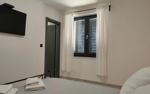 Hedera Estate, Hedera A1