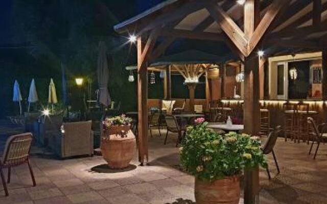 Phivos Hotel