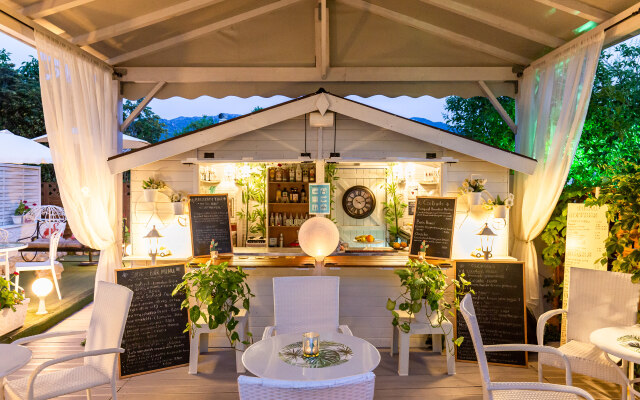 V.A. Boutique Apartments and Suites