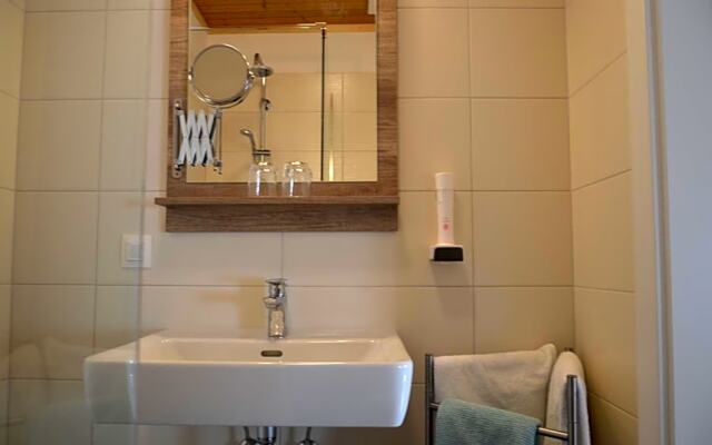 B&B Leonhard 7