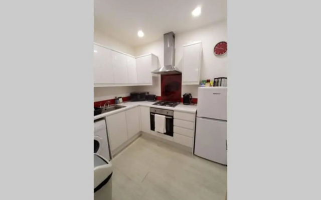 6 Separate beds, 2 baths -Leith Spectacular Apartment