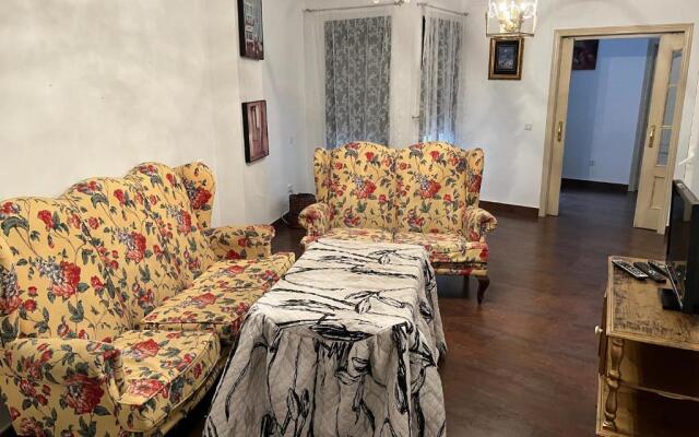 Apartamento en Pleno Centro De Marchena 3 dormitorios 3 baños privados