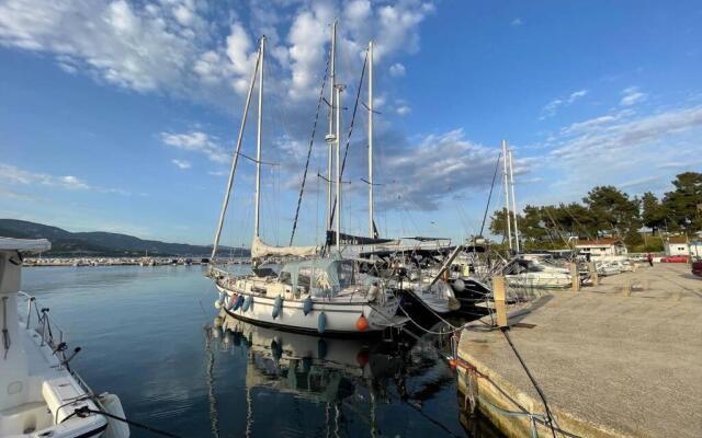 Waterfront studio Nea Iraklitsa