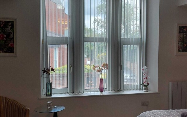 Charming 1-bed Studio in Preston