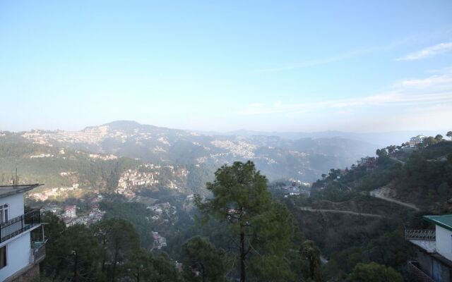 OYO 10165 Home 2BHK Snow View Apartment