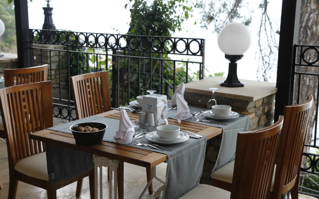 Aska Bayview Resort 