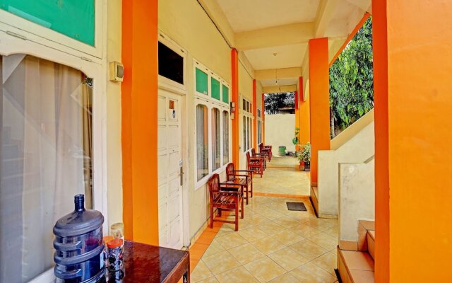 OYO Life 91984 Taufik Kost Syariah