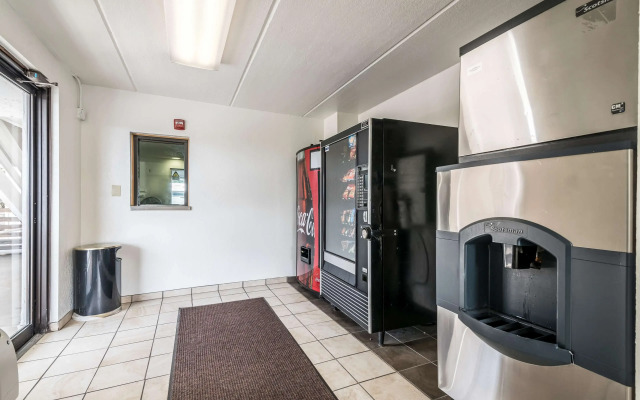 Motel 6 Birmingham, AL