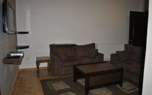 Al-Ballouti Hotel Suites