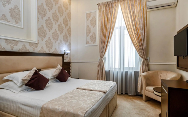 La Strada Boutique Villa