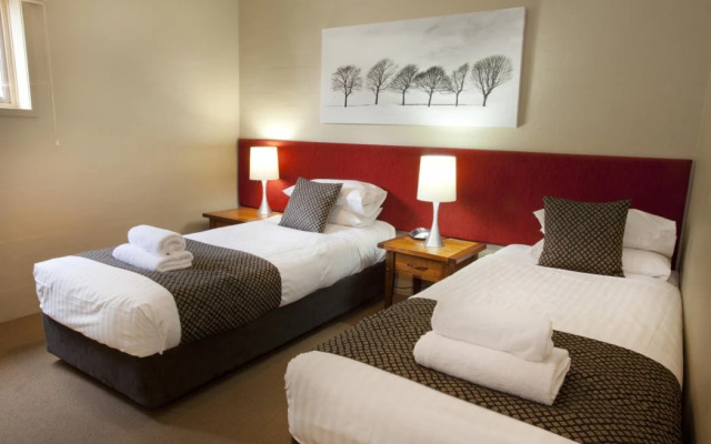 Novotel Lake Crackenback Resort & Spa