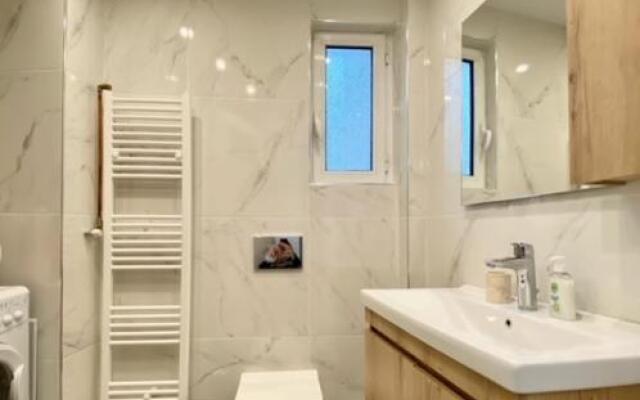Seaside comfy apartment/ Palaio Faliro