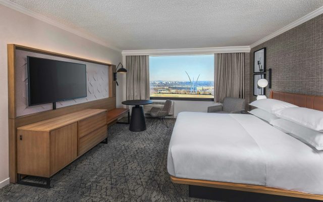 Sheraton Pentagon City Hotel - Image 3