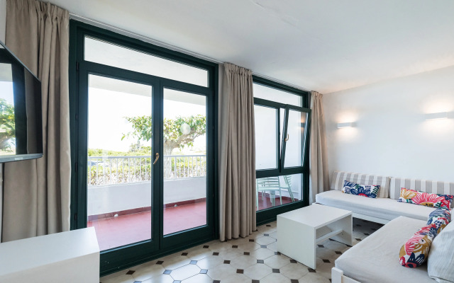 Aparthotel Beach Club