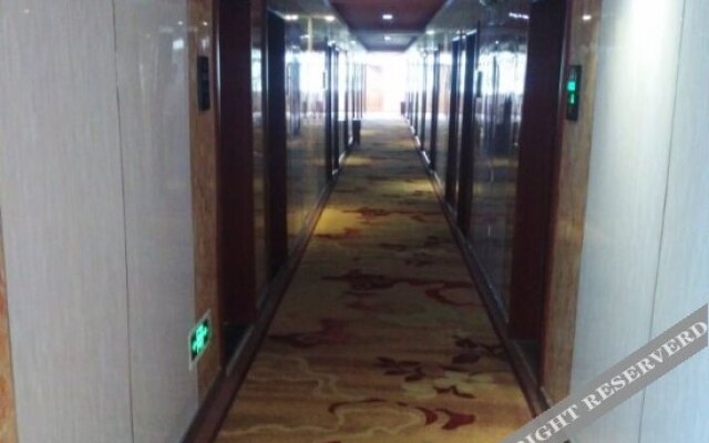 Super 8 (Xi'an Lintong Huaqingchi)