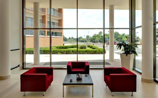 Inn Naples Airport