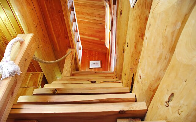 Seogwipo Log House Pension