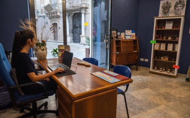 ZIBIBBO SUITES & ROOMS - Aparthotel in Centro Storico a Trapani