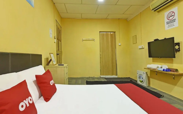 OYO 90535 Wakaf Bharu Inn