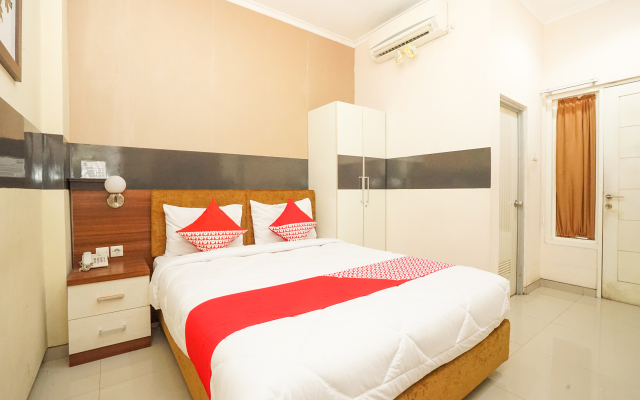 OYO 450 Semampir Residence