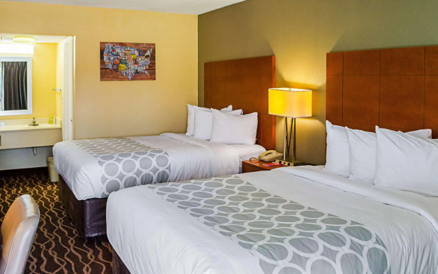 Econo Lodge Inn & Suites Hardeeville I-95