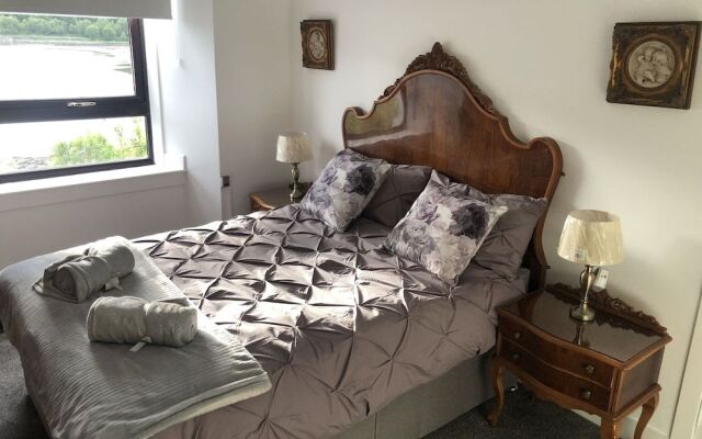 Arrochar Alps and Loch views