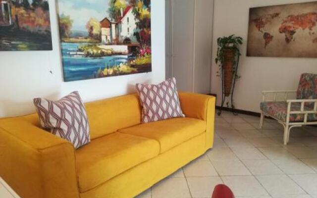 Villetta su canale navigabile