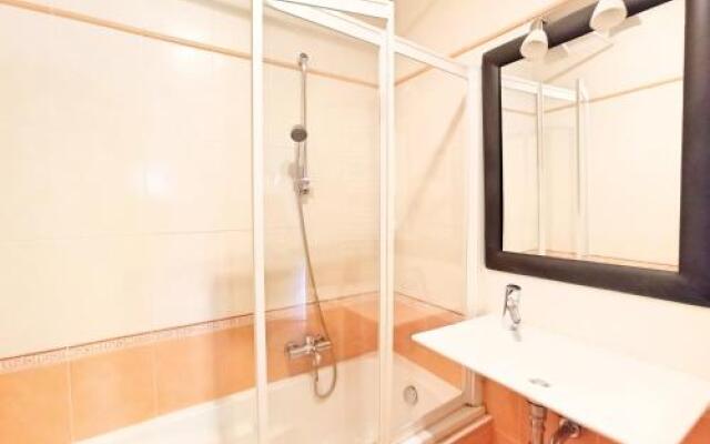 Viva Riviera Rue Victor Cousin