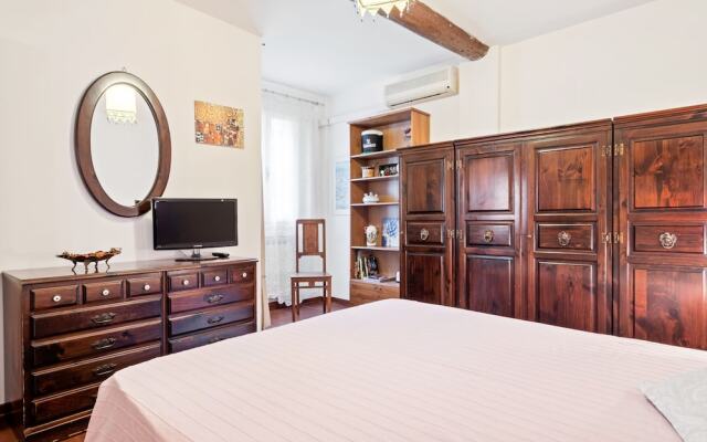 Pratello centrale e funzionale Apartment