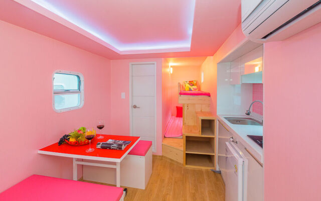 Healing Caravan - Caravan Park