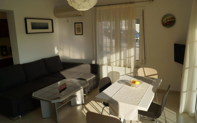 Τhe Sunny Apartments
