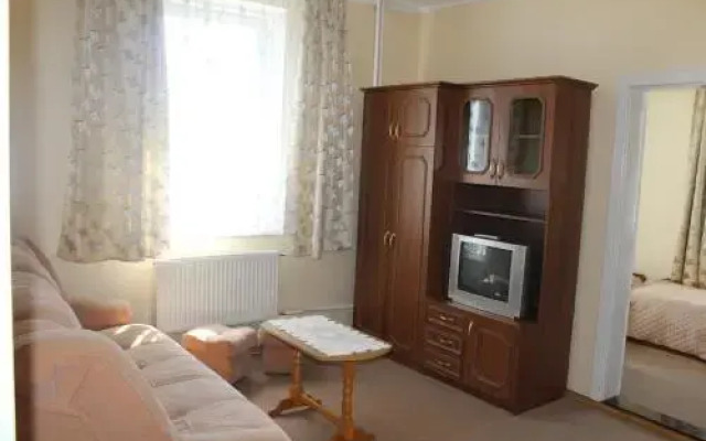 Hotel Yasinya