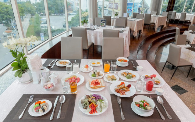 Muong Thanh Luxury Song Han Hotel
