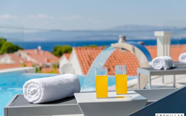 Vitae in Sutivan with 3 bedrooms and 3 bathrooms