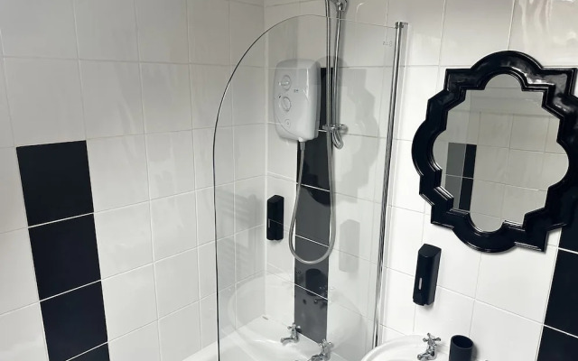 The Sandgate New Immaculate 1-bed Apartment in Ayr