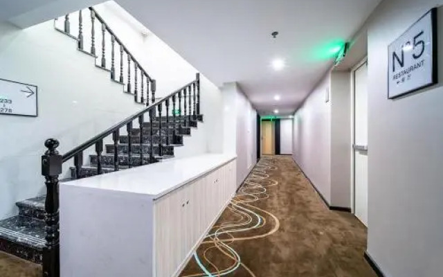 Xana Lite· Guiyang Guoji huizhan Center Financial City