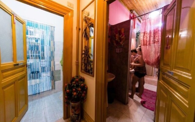 Sunshine Hostel